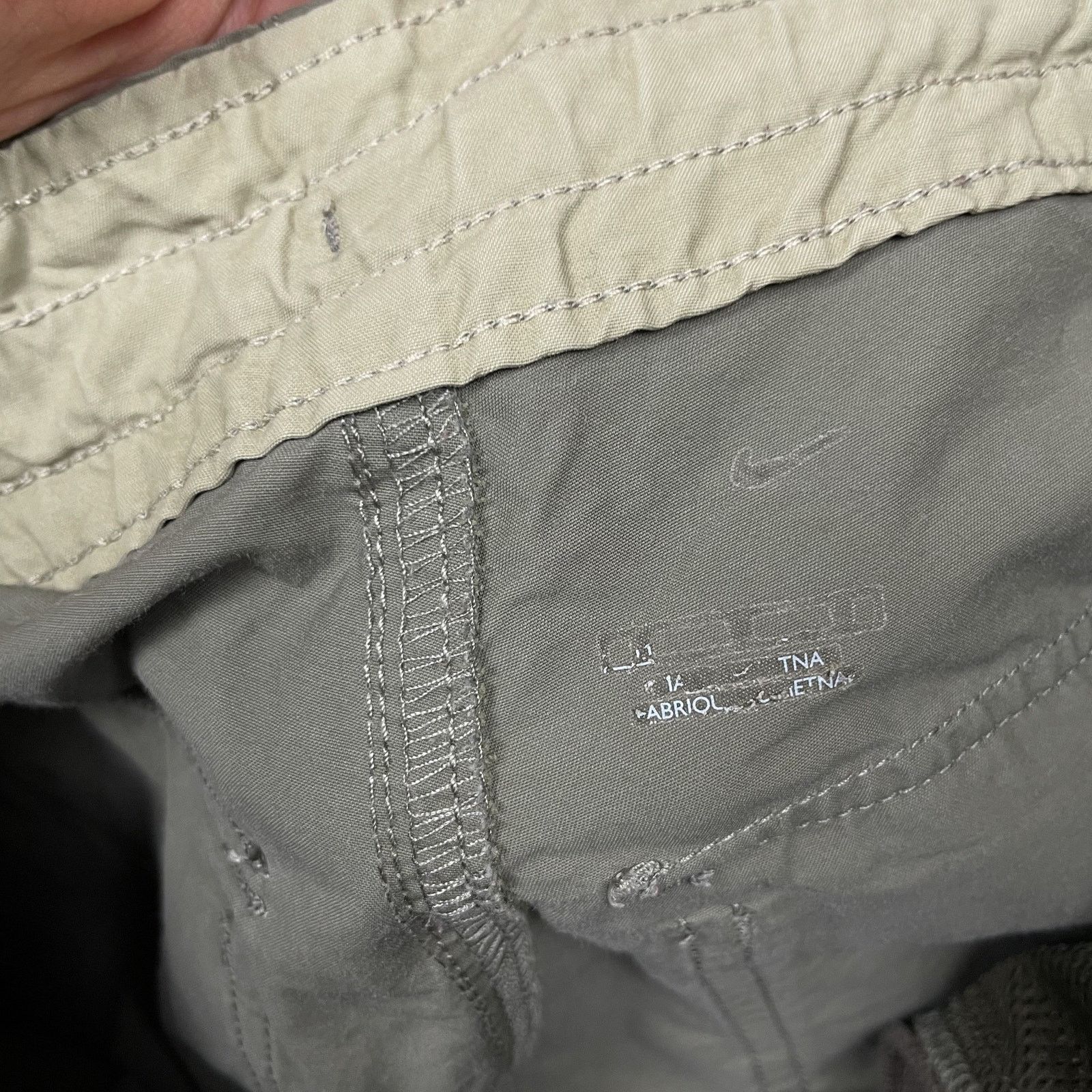Nike × Vintage Nike Adults Olive Green Cotton Swoosh Zip Fly Cargo Short Size US 30 / EU 46 - 7 Thumbnail