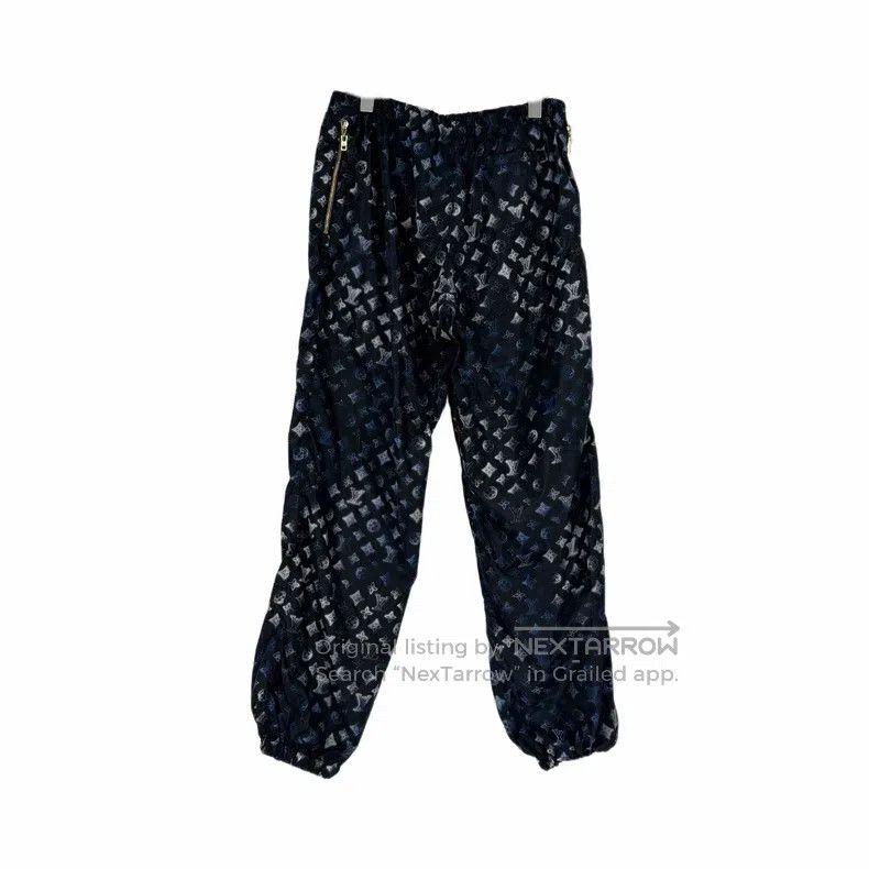 Louis Vuitton Louis Vuitton Blue and black full logo nylon pants Size US 40 / EU 56 - 2 Thumbnail