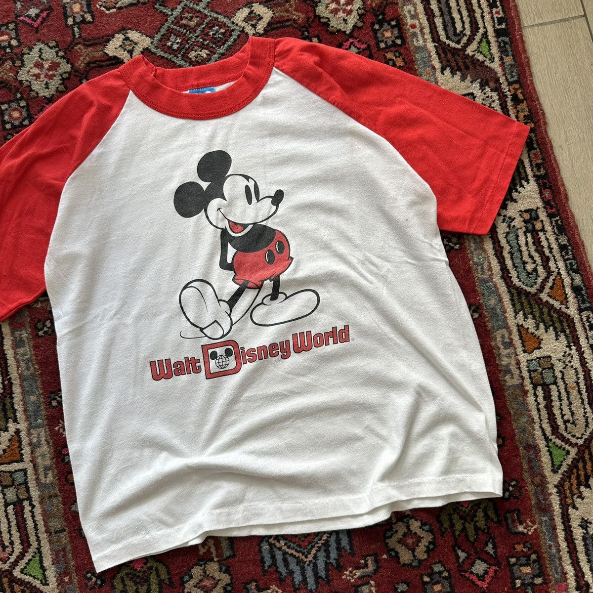 Disney Vintage 80s Mickey Mouse Walt Disney World Raglan Tee Size US M / EU 48-50 / 2 - 3 Thumbnail