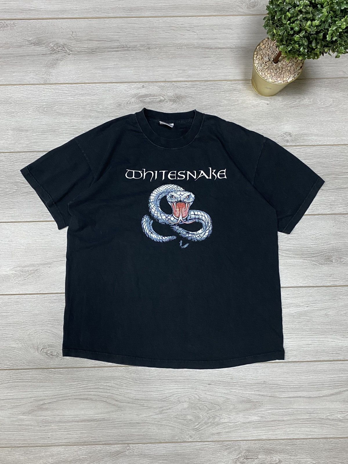 Band Tees Vintage 2000s Whitesnake Faded Band T Shirt Size US XL / EU 56 / 4 - 1 Thumbnail