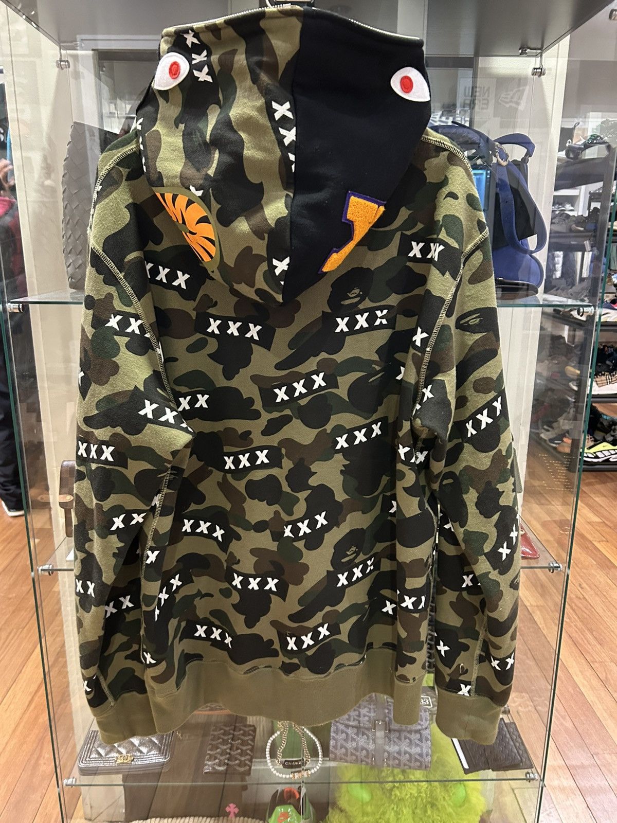 Bape Bape X God Selection XXX Shark Full Zip Hoodie Size US XXL / EU 58 / 5 - 2 Thumbnail