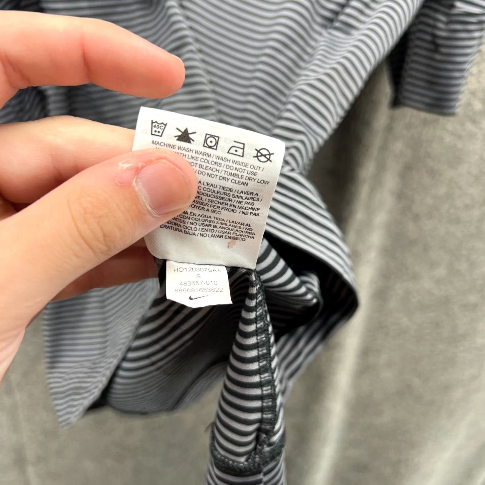Nike VINTAGE Nike Polo Shirt Womens Small Black Gray Striped Dri-Fit Tour Performance Swoosh Polo Golf Mens Womens Girls Size S / US 4 / IT 40 - 7 Thumbnail