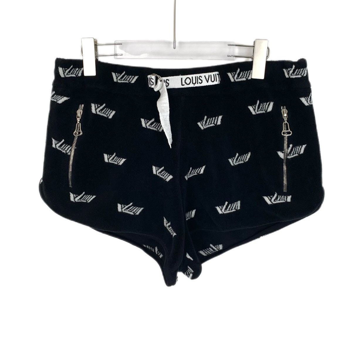 Louis Vuitton Louis Vuitton 22FW Black Logo Intarsia Casual Shorts K26WX Size 28" / US 6 / IT 42 - 1 Thumbnail