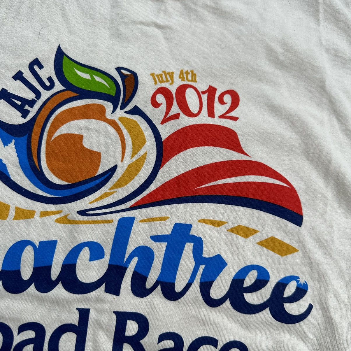 Vintage Crazy Vintage Y2K Peach Tree Essential Graphic Sports Tee Size US L / EU 52-54 / 3 - 5 Thumbnail
