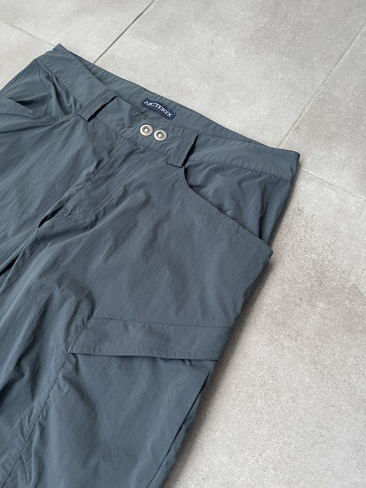 Arc'teryx Arc'Teryx Technical Grey Swamp Cargo Track Pants Size US 32 / EU 48 - 14 Thumbnail