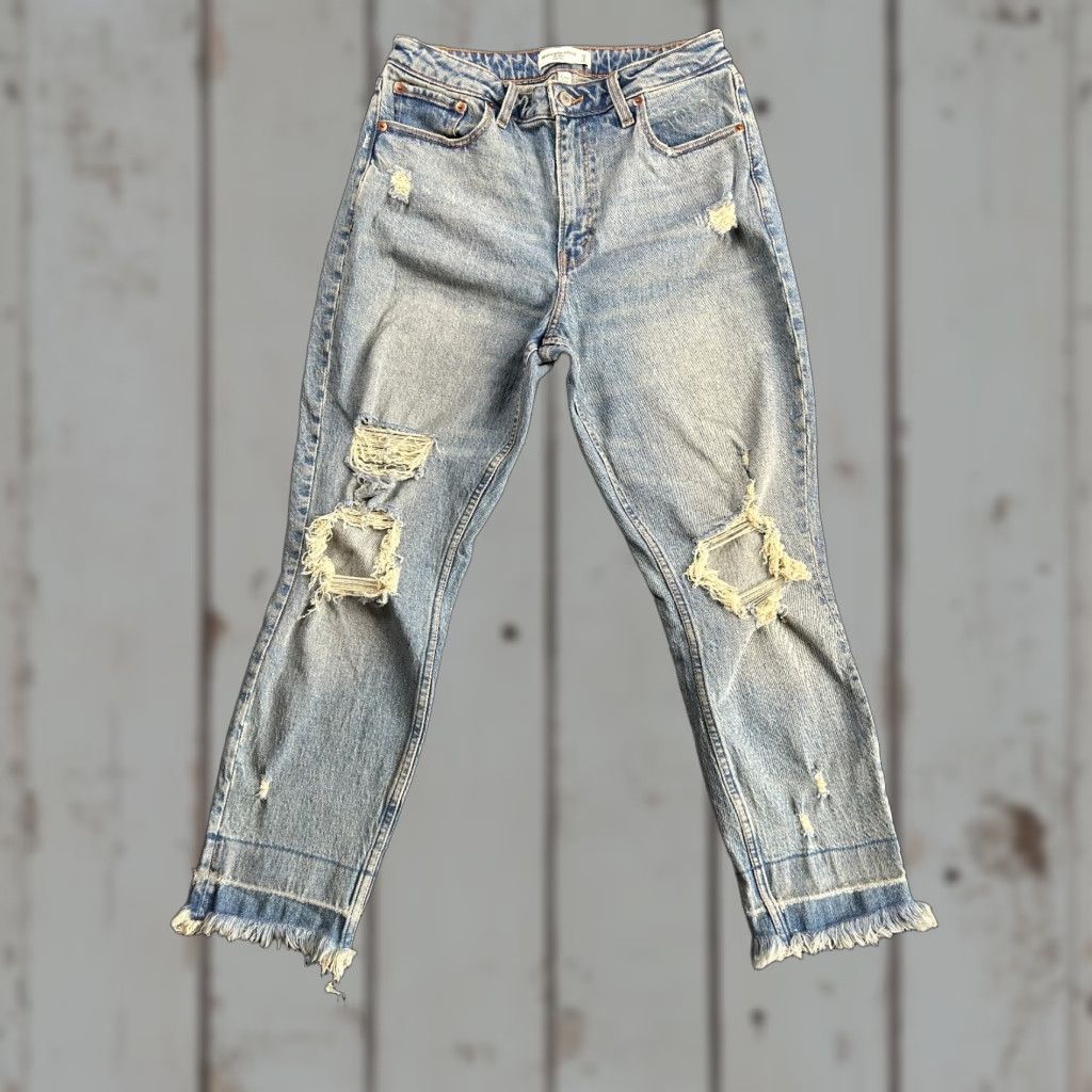 Abercrombie & Fitch Abercrombie & Fitch Womens Jeans Mom High Rise 29 Distressed Blue 8R Regular Denim 5-Pocket Womens Size 30" / US 8 / IT 44 - 1 Thumbnail