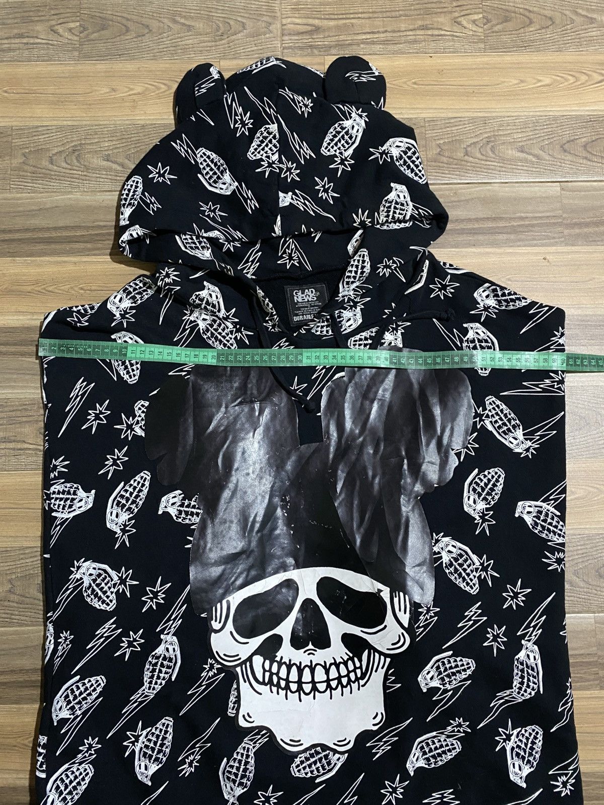 If Six Was Nine GLAD NEWS MICKEY SKULL GRENADE PONCHO HOODIES Size US L / EU 52-54 / 3 - 9 Thumbnail