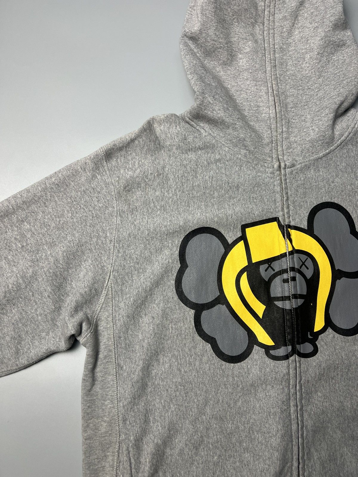 Bape × Kaws Vintage 00’s Baby Milo Kaws Fullzipper Hoodie Size US M / EU 48-50 / 2 - 5 Thumbnail