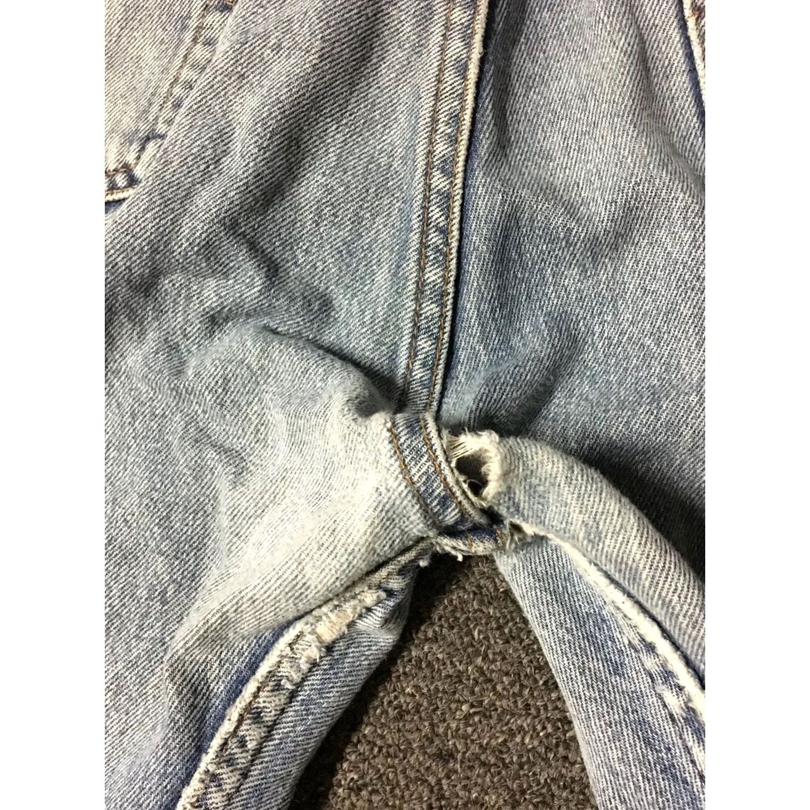 Levi's VINTAGE Levi’s 501 Jeans Button Fly 36/30 Distressed Blue USA 80s 90s Men Denim Straight Shirt) Size US 36 / EU 52 - 4 Thumbnail