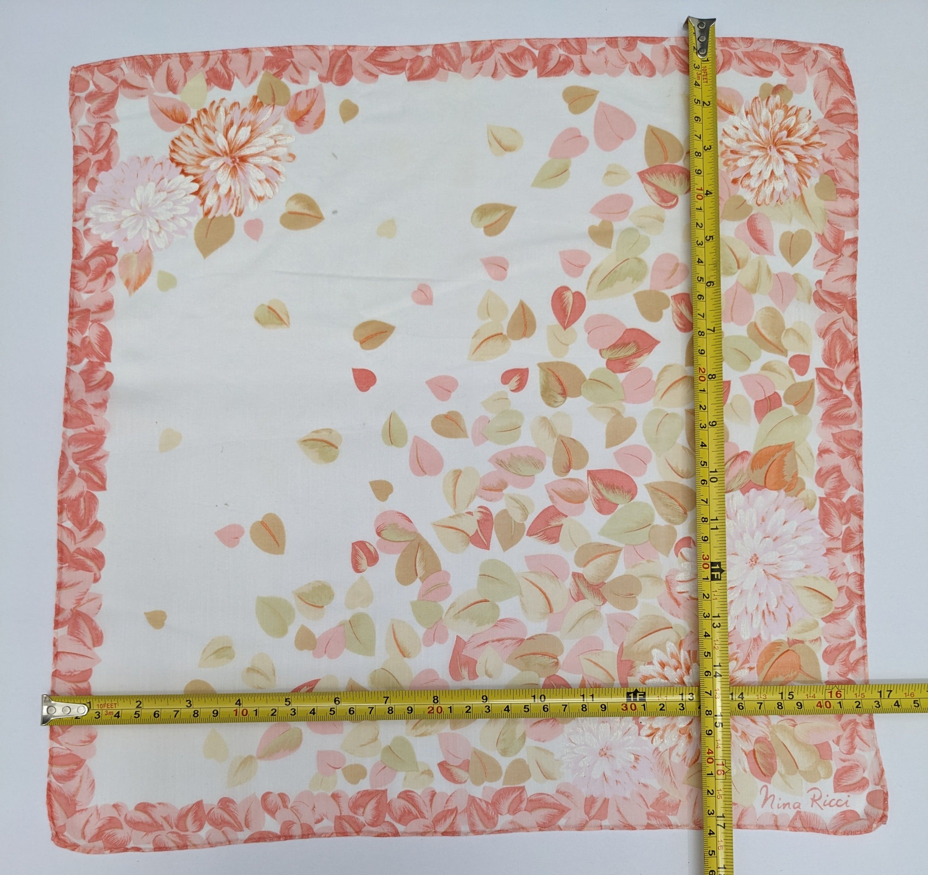 Nina Ricci Nina Ricci Paris Vintage Scarf Chrysanthemum Flower Size ONE SIZE - 4 Thumbnail
