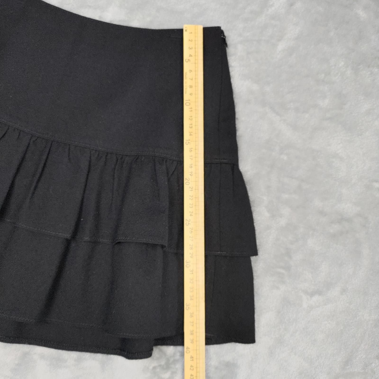 Burberry Burberry Blue Label Mini Skirt Woman's Small Black Japan Size 28" / US 6 / IT 42 - 7 Thumbnail