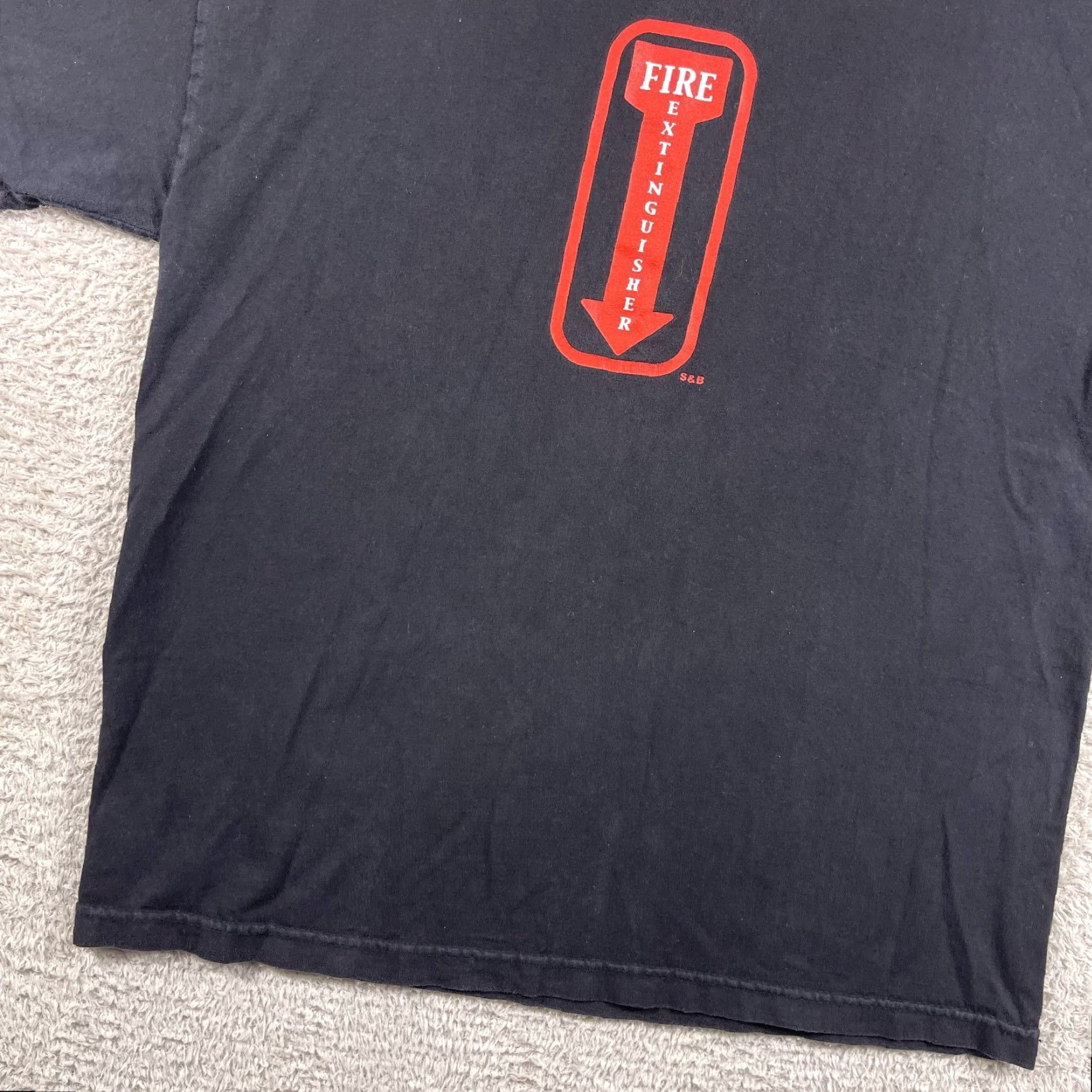 Vintage VINTAGE Alstyle Apparel & Activewear T-Shirt Mens XL Black Graphic Print Fire Extinguisher Hose Skate Novelty Humor 90s Y2K Size US XL / EU 56 / 4 - 7 Thumbnail