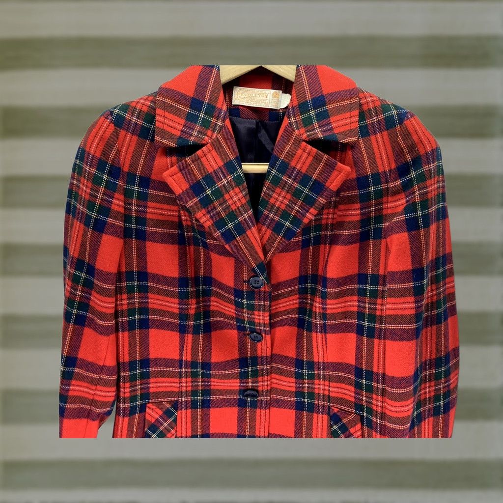 Pendleton Pendleton Wool Jacket Women Size 12 Red Plaid 4 Button Vintage USA 100% Wool Jacket Womens Red Plaid USA 12 Vintage Pendleton Wool Jacket Size XL / US 12-14 / IT 48-50 - 1 Thumbnail
