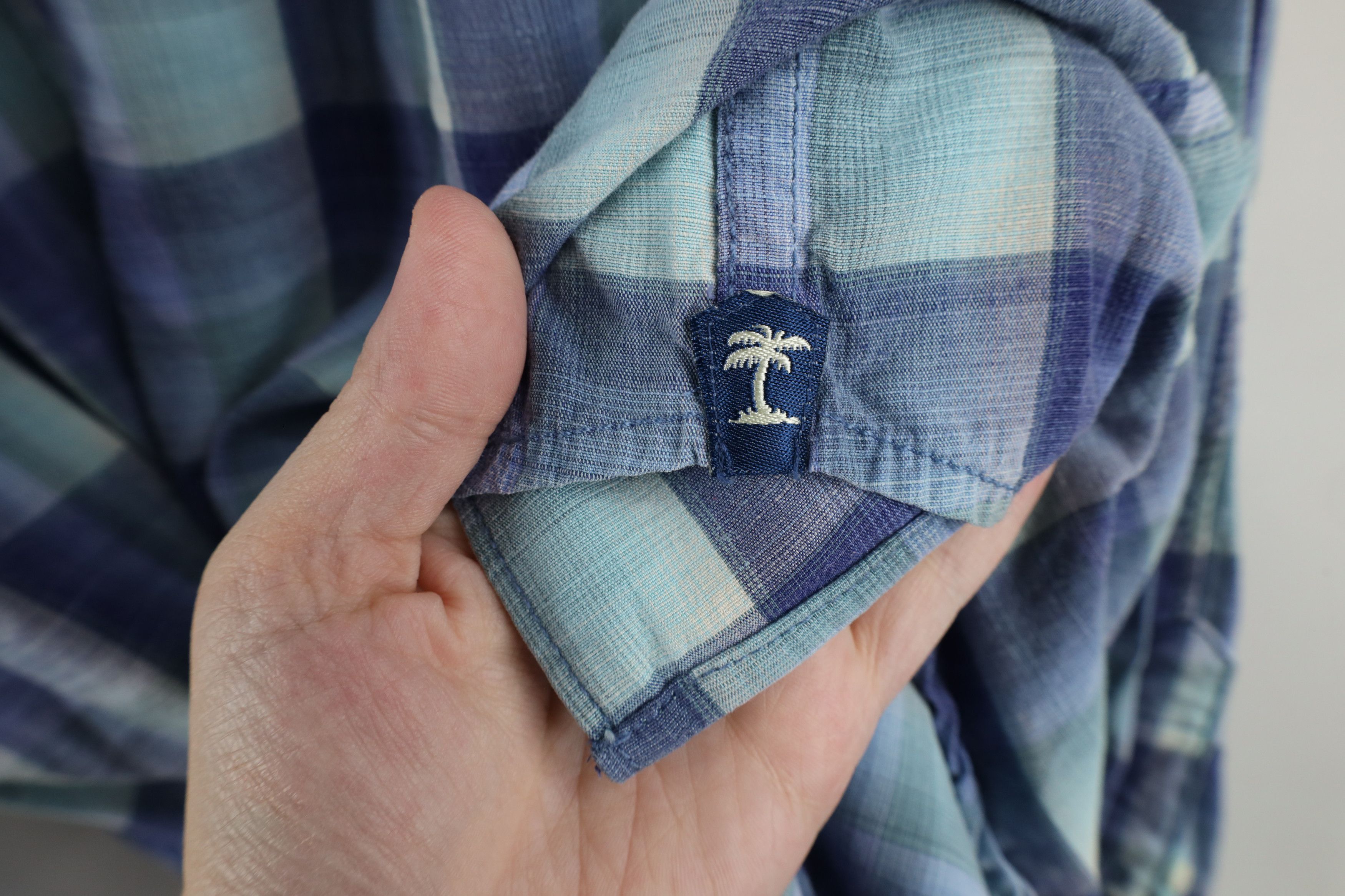 Tommy Bahama × Vintage Vintage Tommy Bahama Rayon Blend Collared Button Shirt Plaid Size US L / EU 52-54 / 3 - 6 Thumbnail