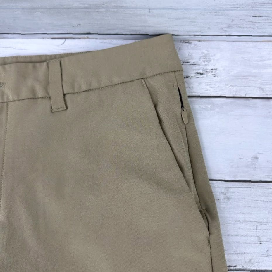 Lululemon Lululemon ABC Classic Fit 11" inseam Shorts Mens Size 31 Tan Golf Size US 31 - 2 Thumbnail
