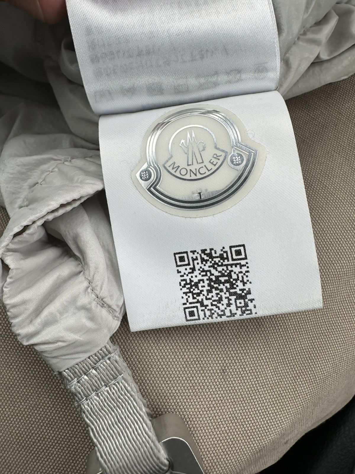 Moncler Moncler x 1017 ALYX 9SM Pettorina Vest 'Metallic Silver' Size US S / EU 44-46 / 1 - 5 Thumbnail