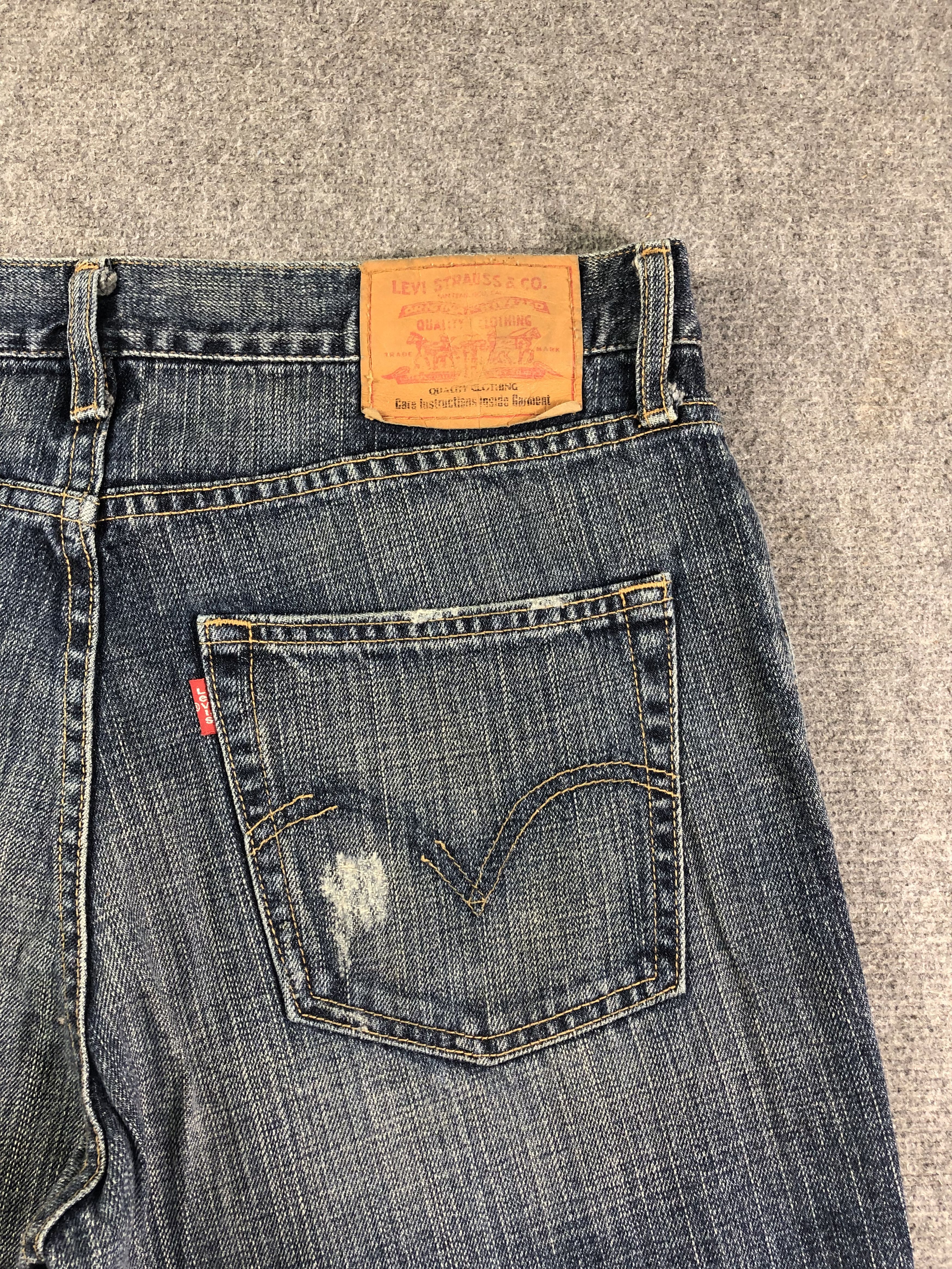 Levi's Faded Blue Levis Denim Jeans 35x31.5 Size US 35 - 9 Thumbnail