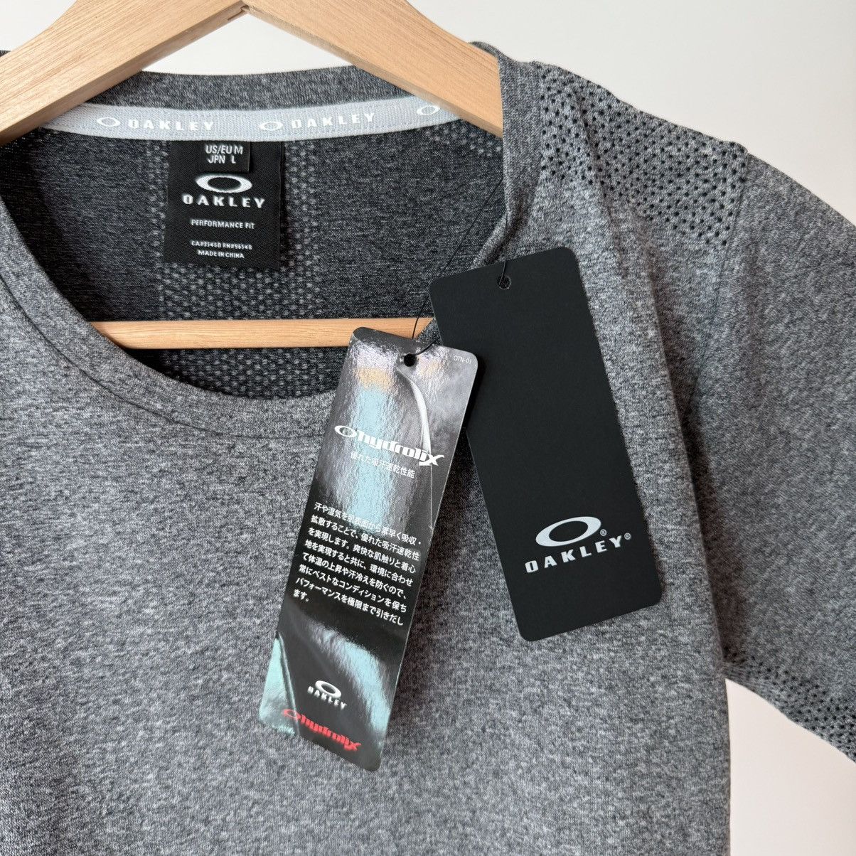 Oakley Vintage Japanese Oakley Performance Knit Shirt Size US S / EU 44-46 / 1 - 3 Thumbnail