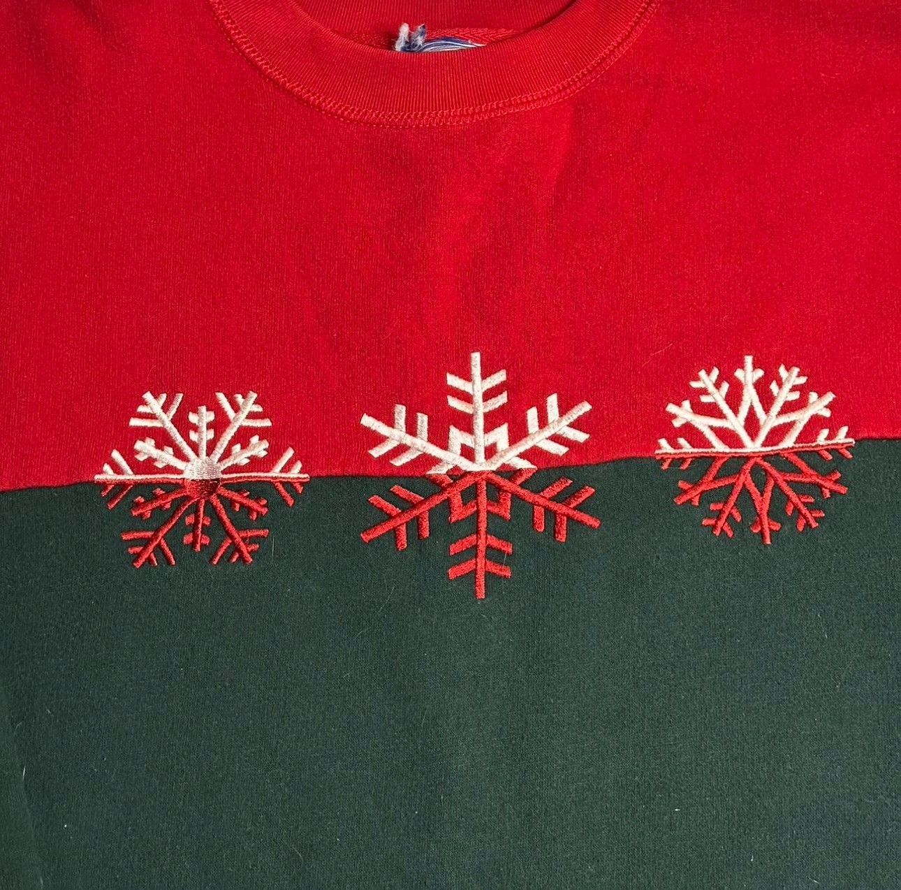 Other Vintage snowflake embroidered Christmas crewneck Size US L / EU 52-54 / 3 - 2 Thumbnail