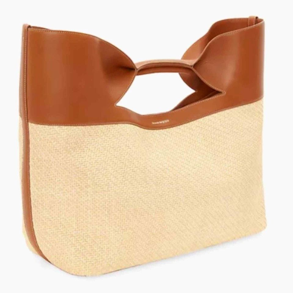 Alexander McQueen o1w1db10925 Size: OS/The Bow in Beige/Brown Size ONE SIZE - 2 Thumbnail
