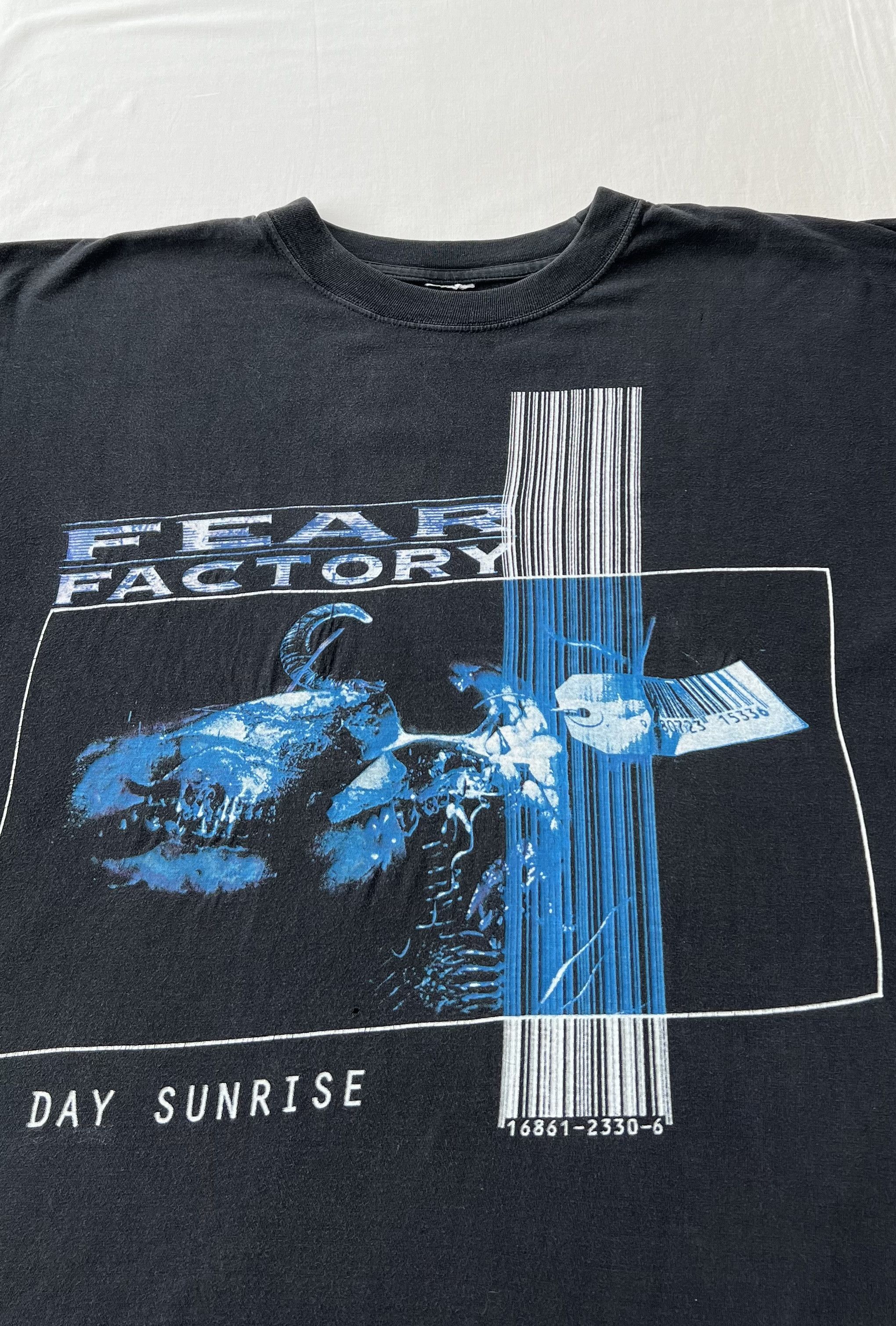 Band Tees Vintage 1996 Fear Factory Dog Day Sunrise Demanufacture Tee Size US XXL / EU 58 / 5 - 5 Thumbnail