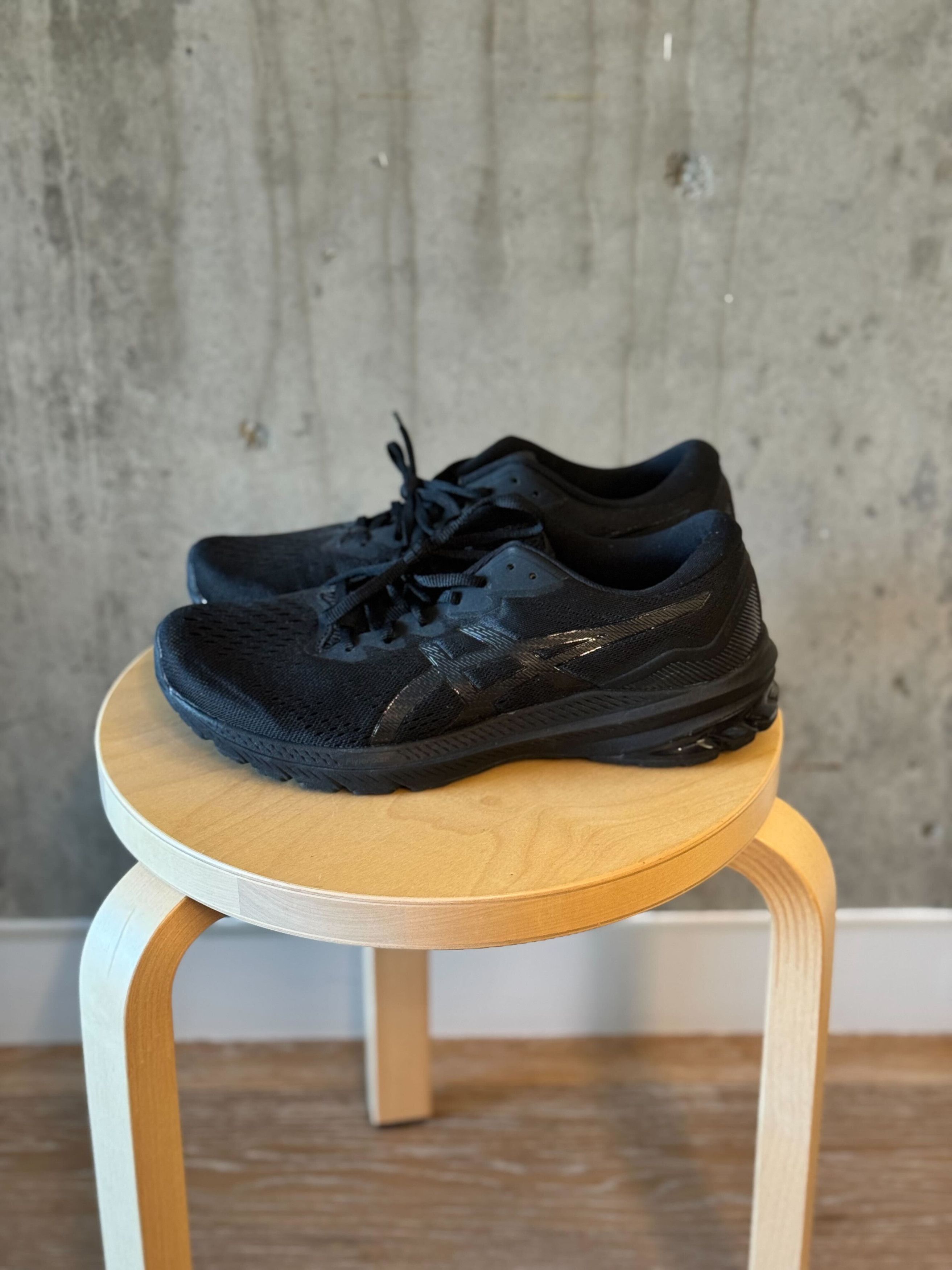 Asics GT-1000 Black Running Shoe Size US 10 / EU 43 - 2 Thumbnail