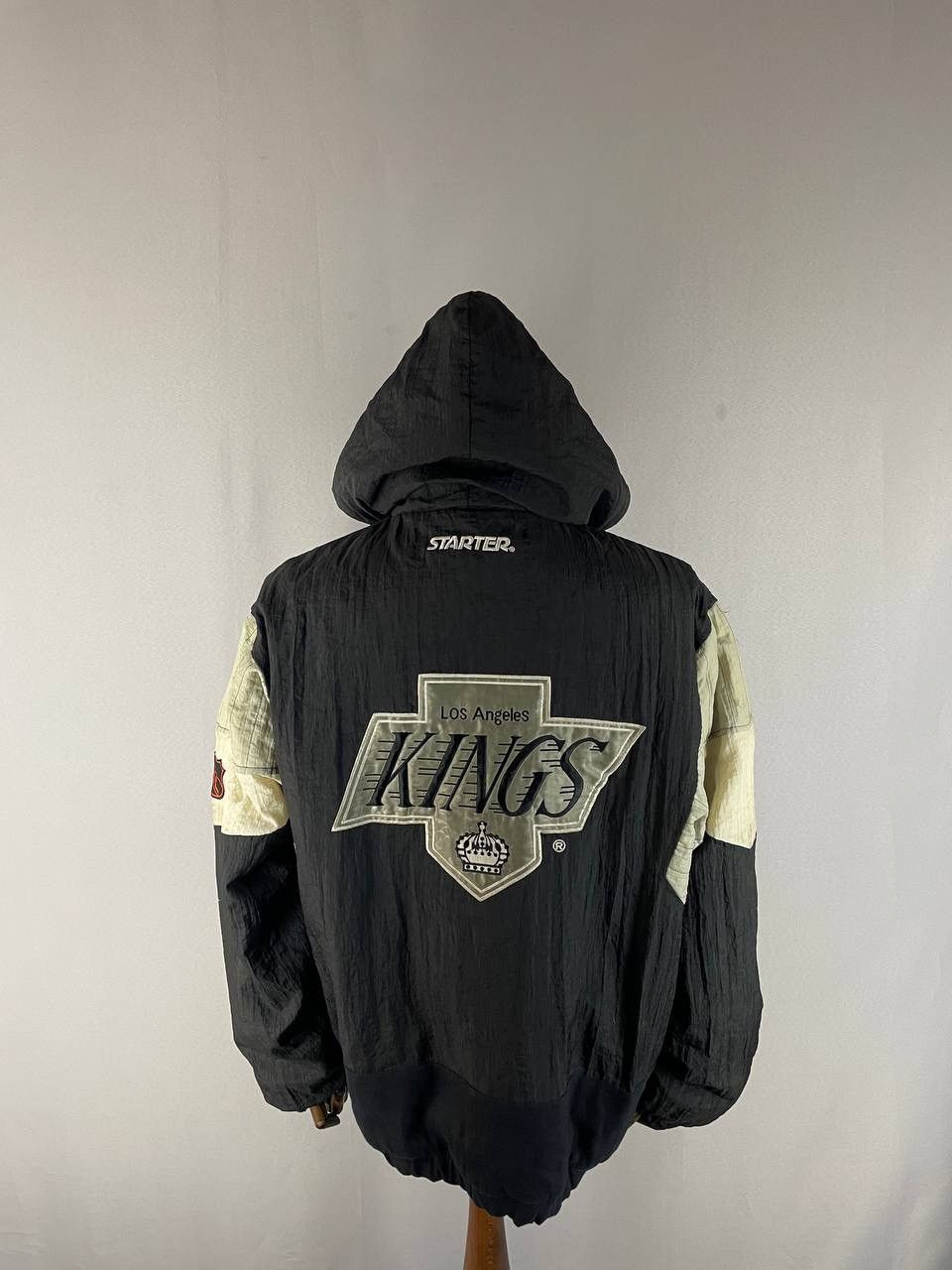 Starter Starter Vintage Jacket 1990s Los Angeles Kings NHL Size US XL / EU 56 / 4 - 1 Thumbnail