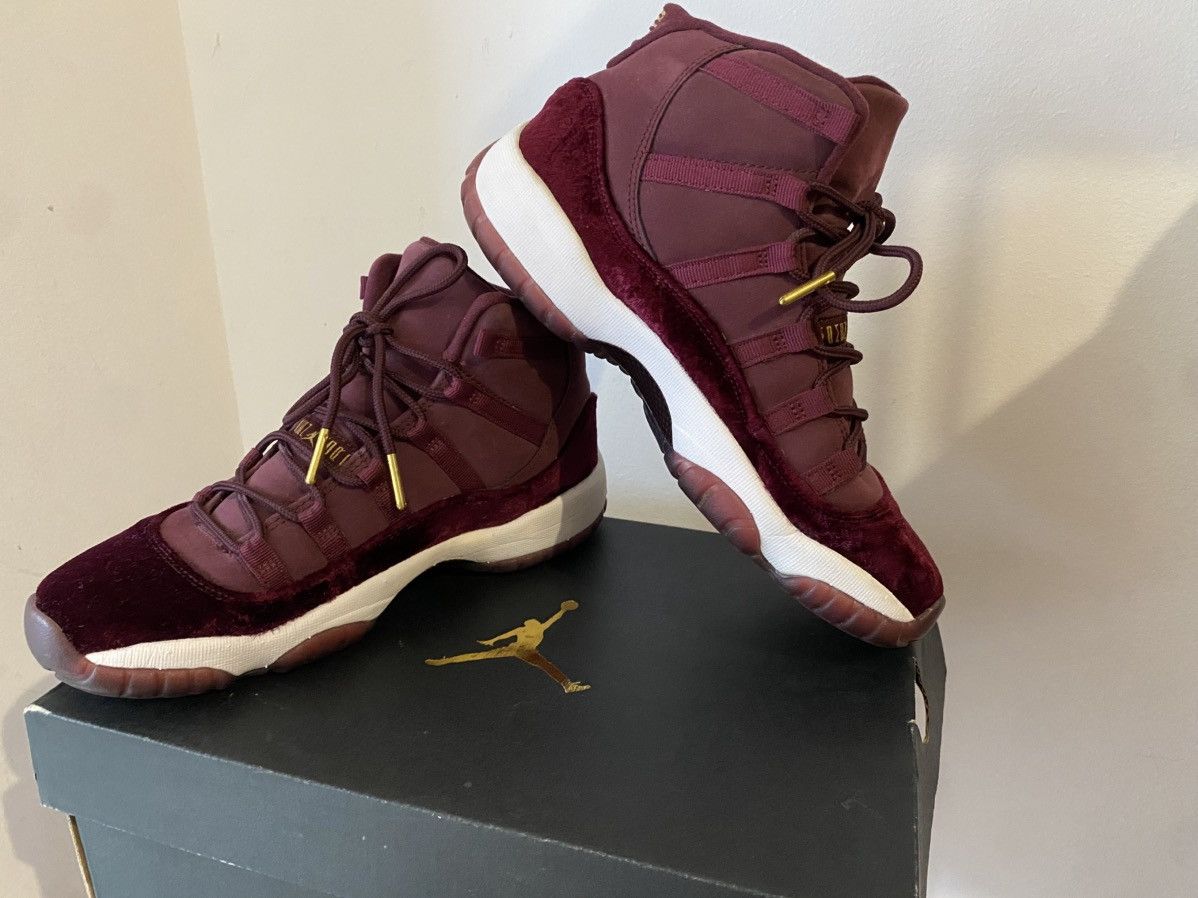 Jordan Brand Air Jordan Burgundy Velvet Jordan 11 Retro Heiress Sneakers Size US 6.5 / IT 36.5 - 2 Thumbnail