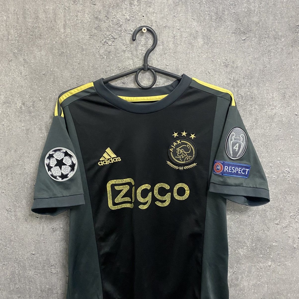 Adidas Ajax Bob Marley 2020-2021 Soccer Jersey Football Y2K Size US S / EU 44-46 / 1 - 3 Thumbnail