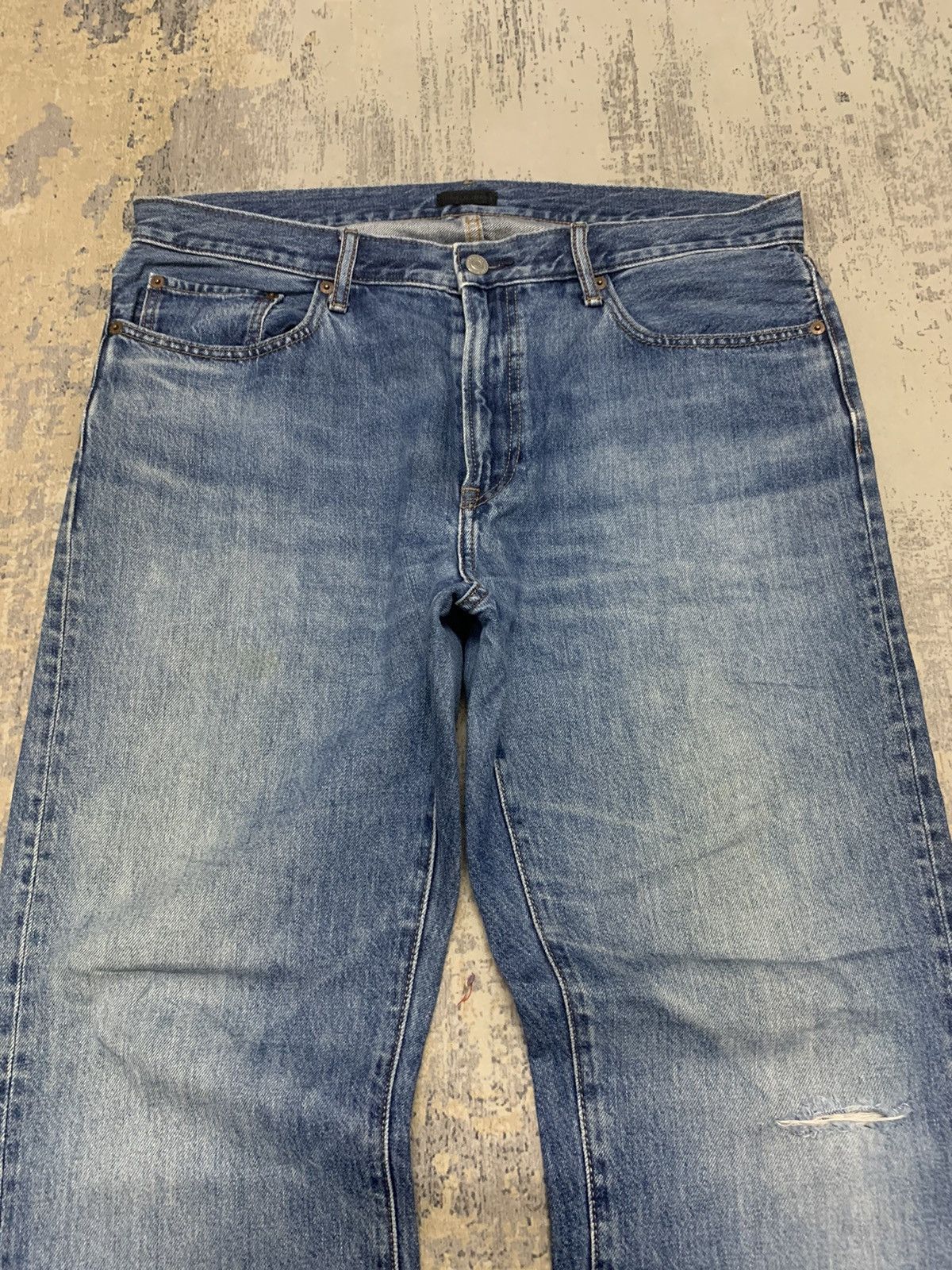 Japanese Brand Japanese Uniqlo Straight Leg Faded Blue Jeans 37x30 Size US 37 - 4 Thumbnail