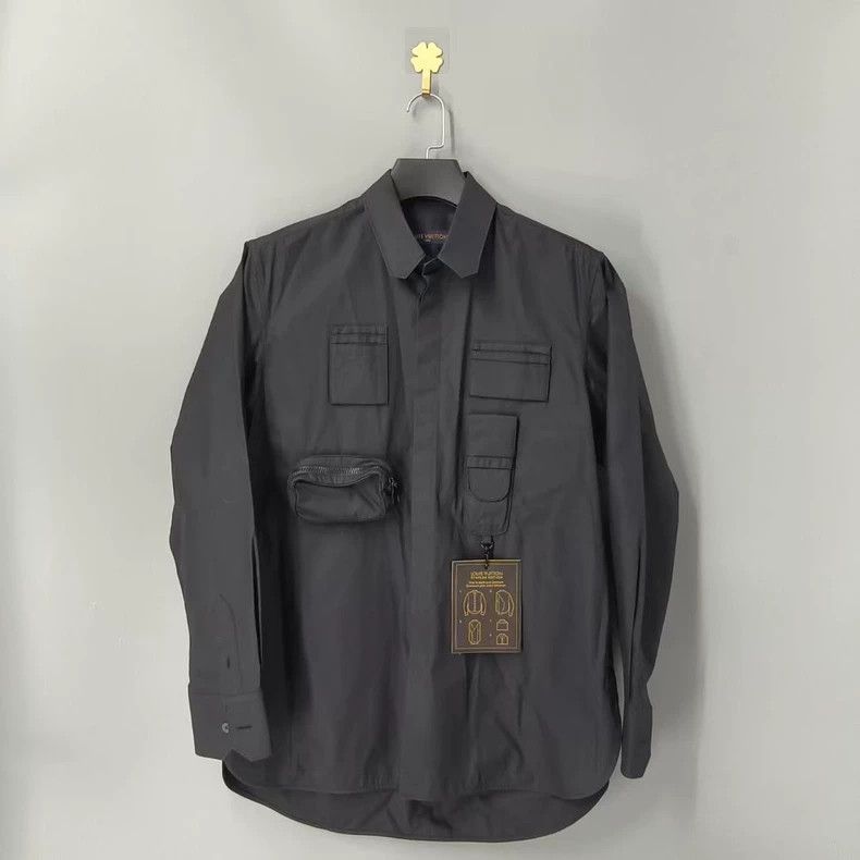 Louis Vuitton Louis Vuitton Listing Multi-Pocket Black Shirt Size US S / EU 44-46 / 1 - 1 Thumbnail