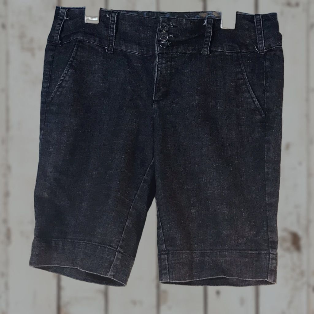 Vintage Boom Boom Jeans Bermuda Shorts Womens Size 15 Dark Wash Blue Comfort Casual Size 36" / US 14 / IT 50 - 1 Thumbnail