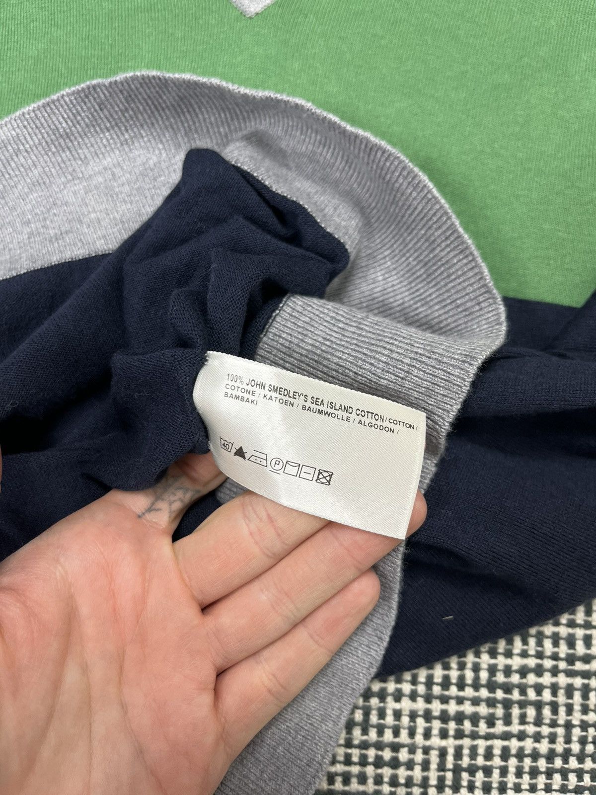 John Smedley John Smedley color block v-neck sea island cotton sweater Size US S / EU 44-46 / 1 - 4 Thumbnail