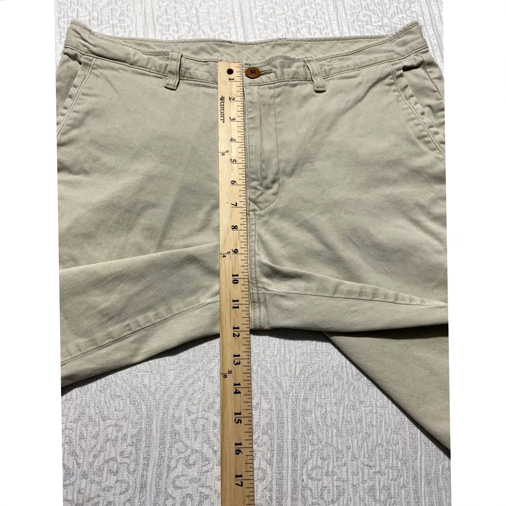 Tommy Bahama VINTAGE Tommy Bahama Mens Chino Shorts Khaki Beige 33 Pineapple Trim Spin? Size US 33 - 7 Thumbnail