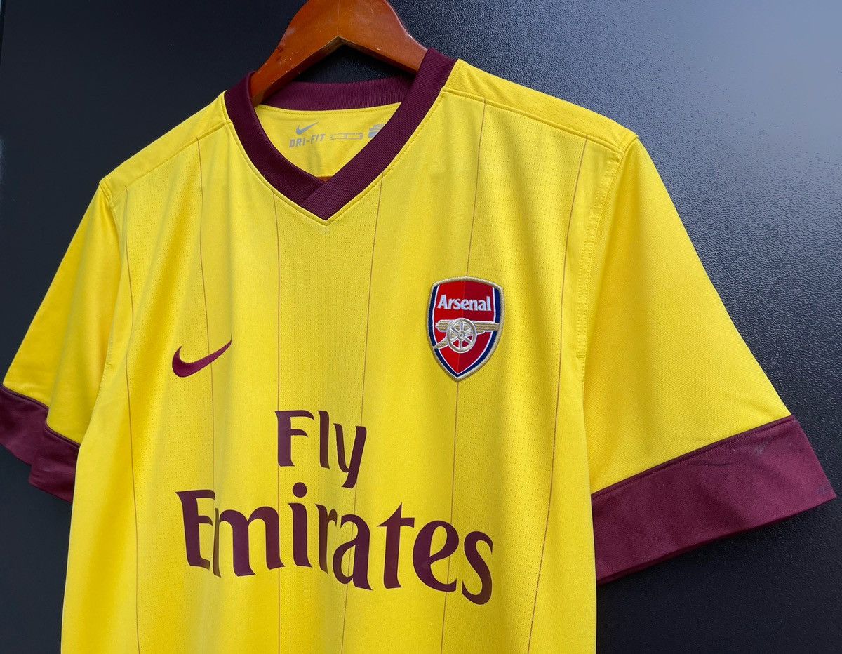 Nike ARSENAL 2010 2011 AWAY FOOTBALL SHIRT SOCCER JERSEY NIKE Size US M / EU 48-50 / 2 - 2 Thumbnail