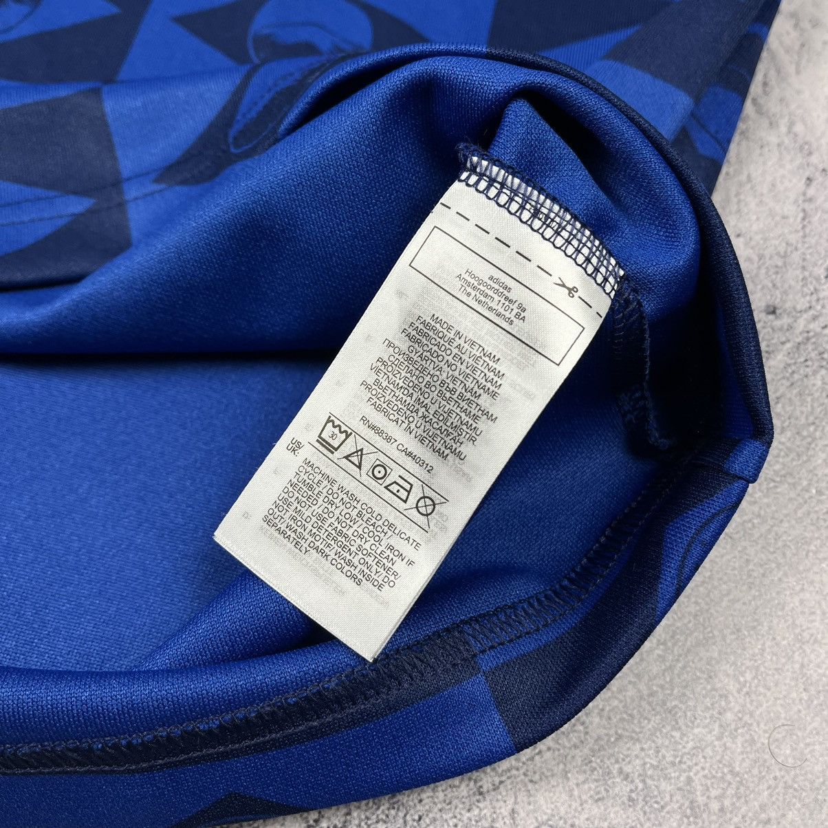 Adidas Adidas Japan big logo y2k soccer jersey 20/21 Size US S / EU 44-46 / 1 - 8 Thumbnail