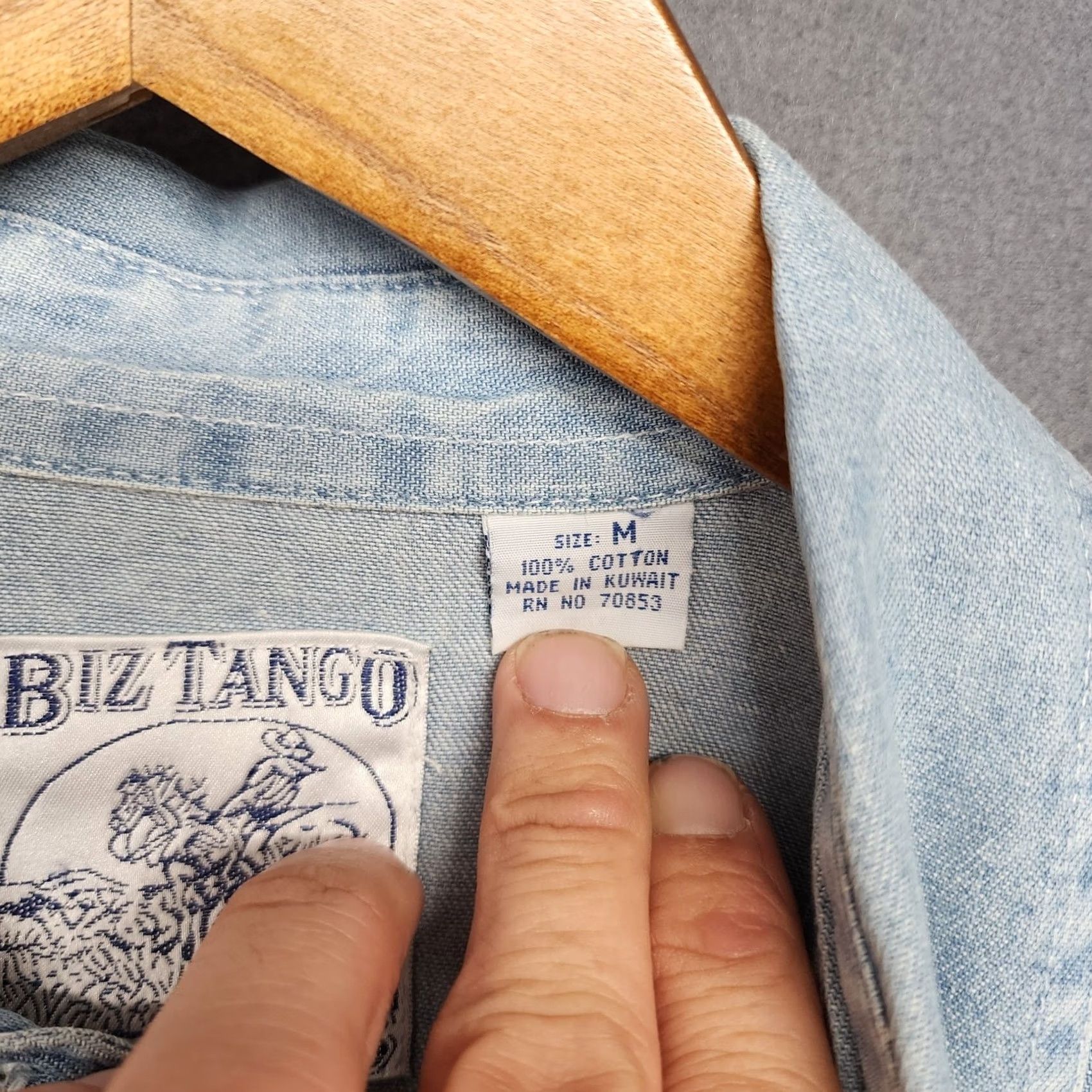 Vintage Biz Tango Blues Denim Shirt Mens Medium Western Pearl Snap Pockets Cowboy Size US M / EU 48-50 / 2 - 4 Thumbnail