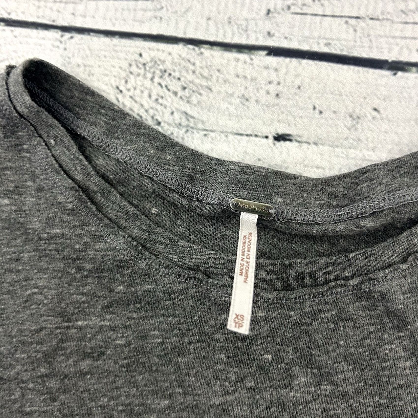 Free People Free People Short Sleeve T Shirt Women XS Gray Black Lace Bottom Size XS / US 0-2 / IT 36-38 - 2 Thumbnail