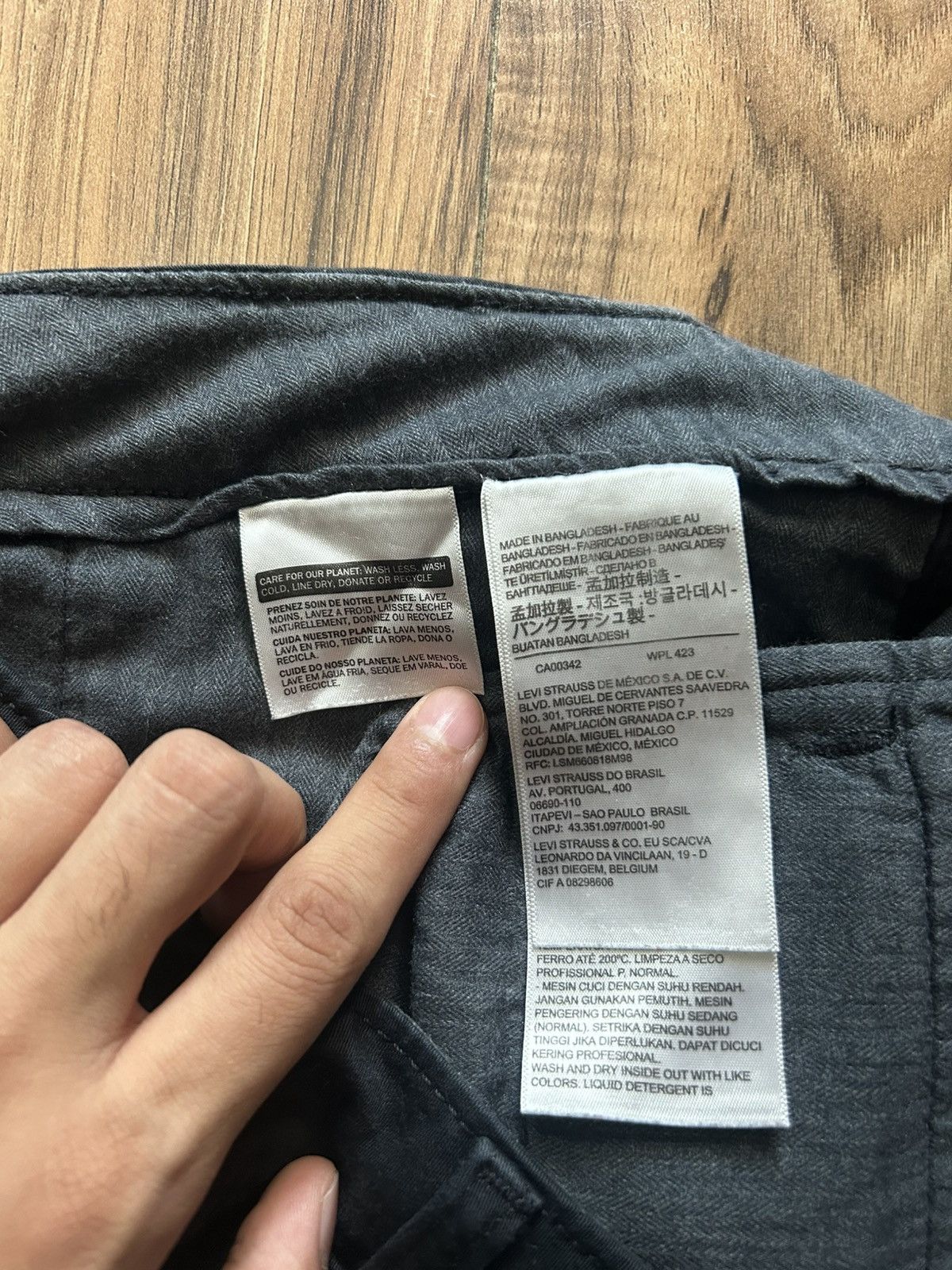 Levi's Black Levis Cargo pants Size US 32 / EU 48 - 7 Thumbnail