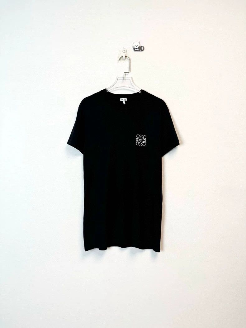 Loewe LOEWE Short sleeve t-shirt with embroidered logo on the ch Size XS / US 0-2 / IT 36-38 - 1 Thumbnail