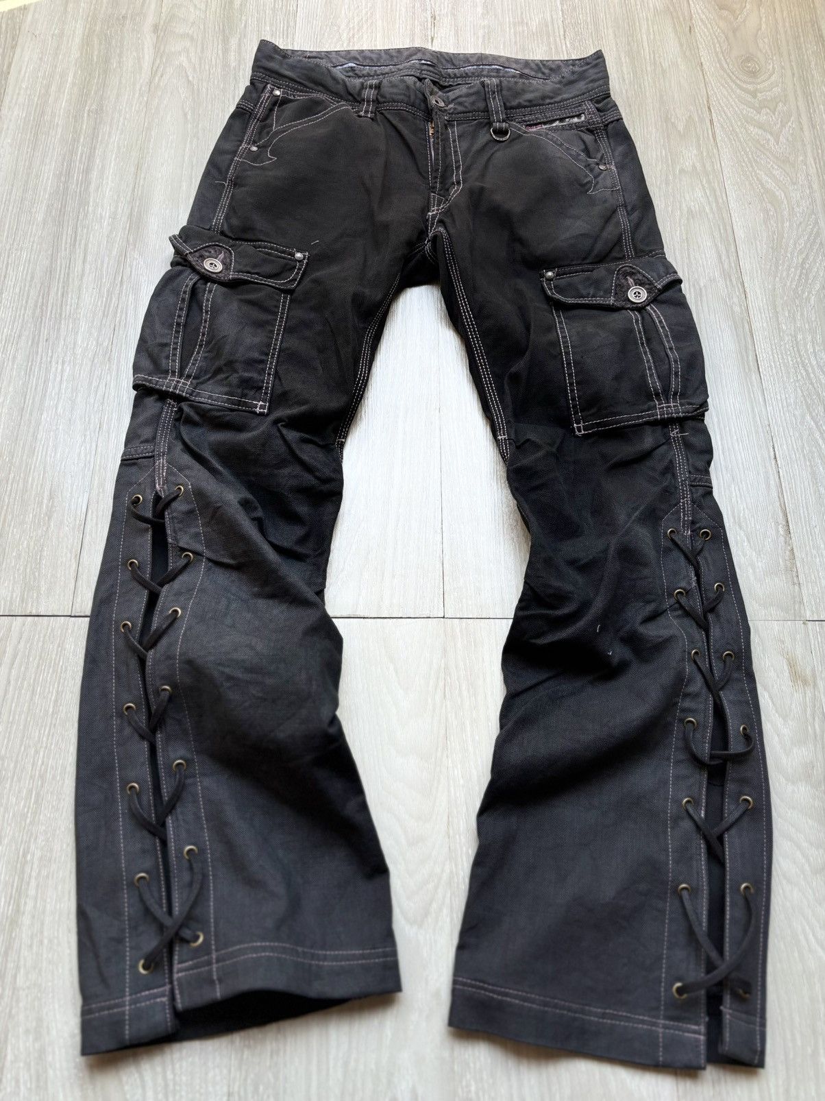5351 POUR LES HOMMES NICOLE CLUB FOR MEN lace upcargo pants Size US 29 - 1 Thumbnail