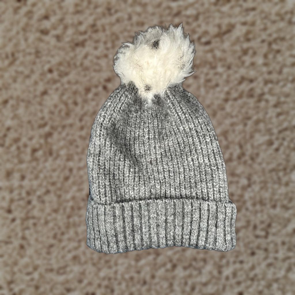 Vintage Beannie Toque Beanie Hat Adult One Size Gray Knit 100% Acrylic Pom Cuff Ski Outdoors Size ONE SIZE - 1 Thumbnail