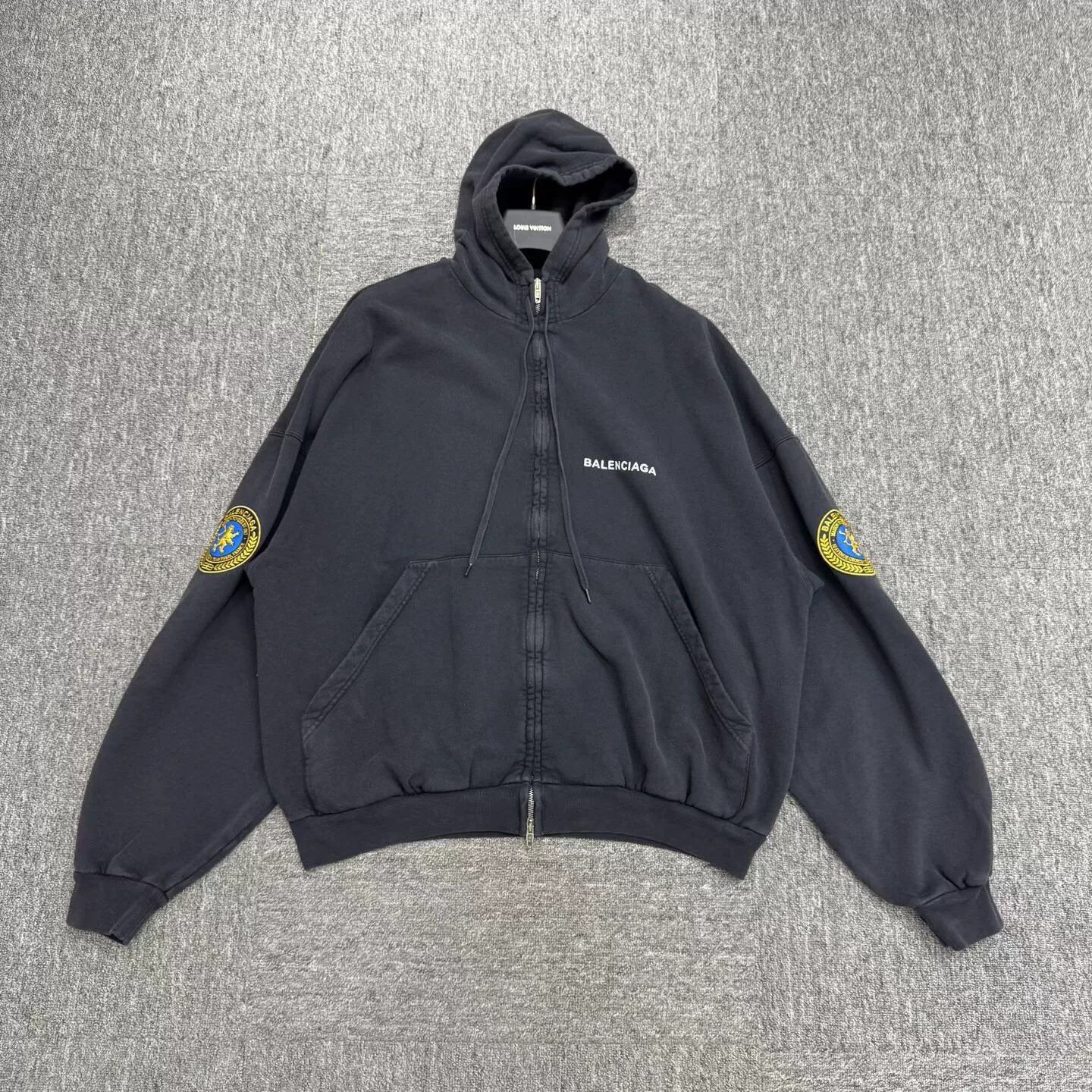 Balenciaga balenciaga lion embroidery hoodie sweatshirt Size US XL / EU 56 / 4 - 1 Thumbnail