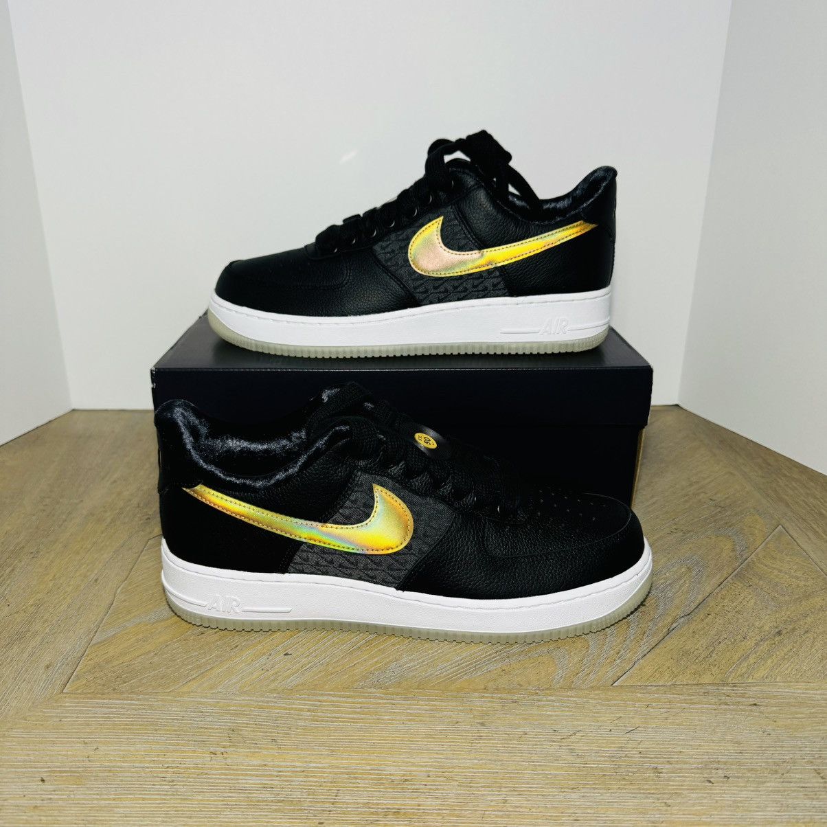 Nike Air Force1 ‘07 PRM Size US 10 / EU 43 - 1 Thumbnail