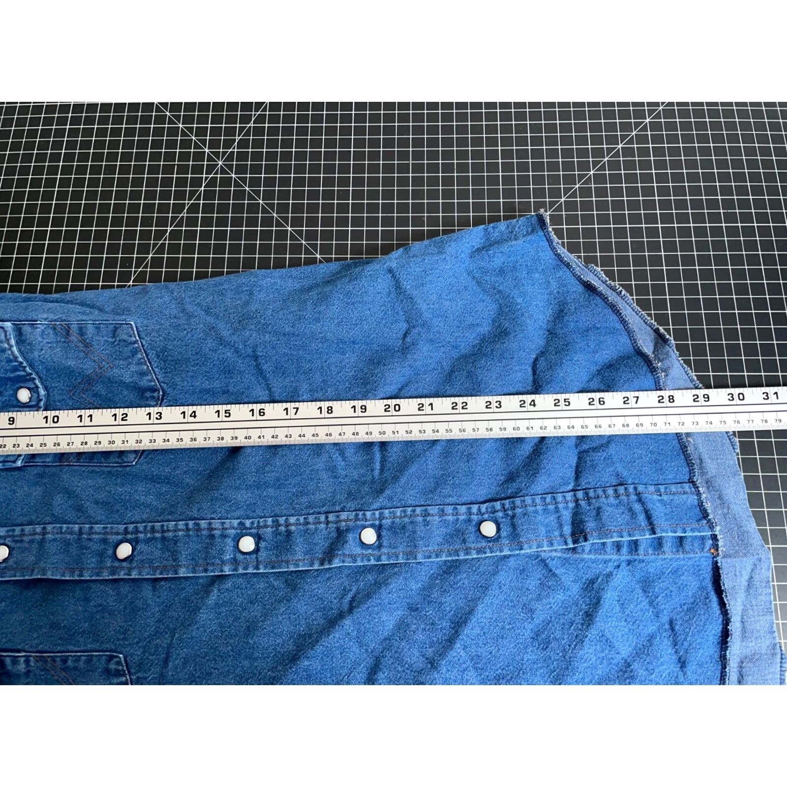 Wrangler VINTAGE Wrangler Denim Western Shirt Mens Medium Blue Pearl Snap Rockabilly Cowboy Shirt Men Pearl Snap Western Denim Size US M / EU 48-50 / 2 - 6 Thumbnail