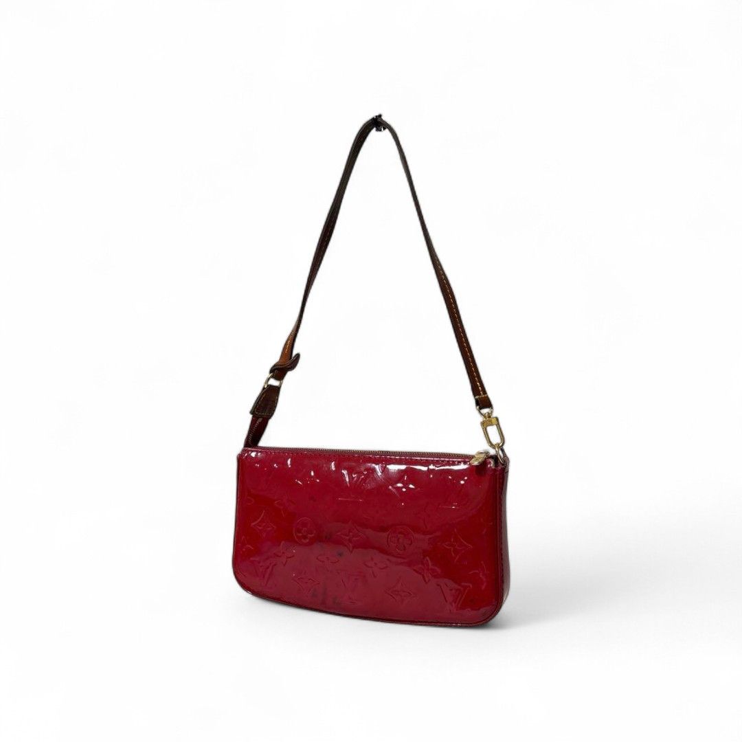 Louis Vuitton Louis Vuitton - Pochette Accessory Red Vernis Monogram Size ONE SIZE - 2 Thumbnail