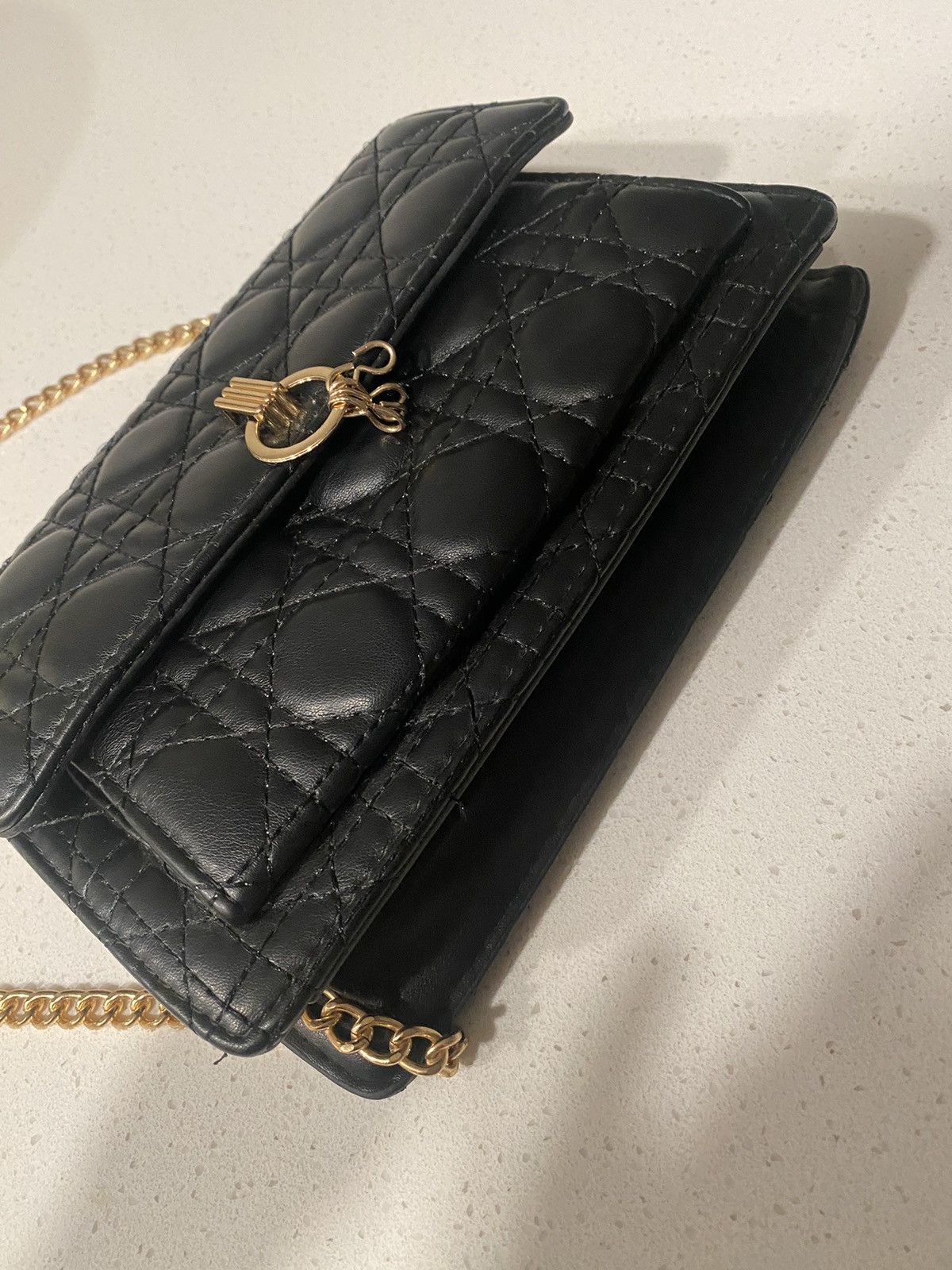 Other Designer Style Crossbody Bag Black with Gold Chain Strap Size ONE SIZE - 2 Thumbnail