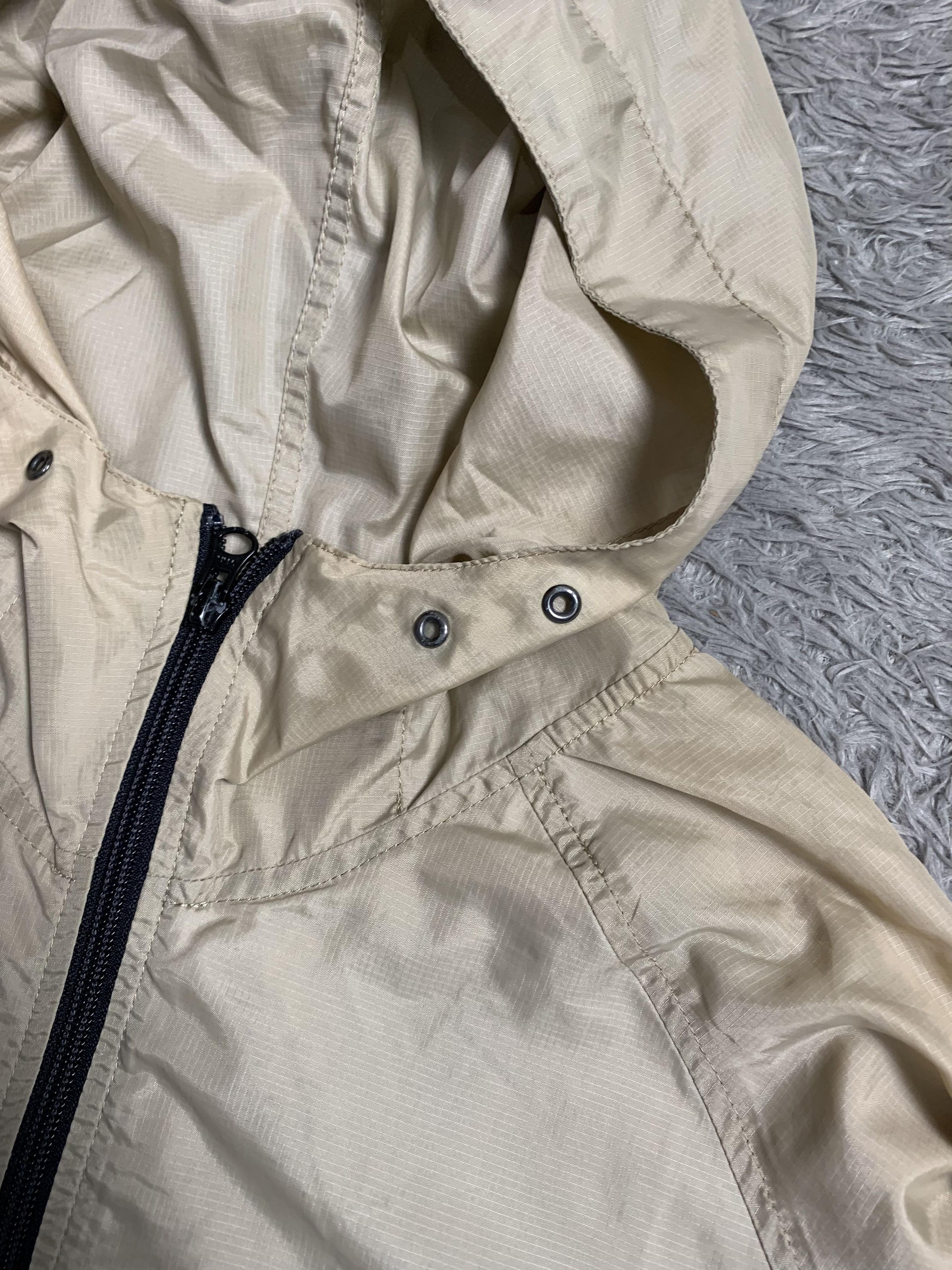 Uniqlo Vintage Uniqlo Beige Jacket Hooded Japanese Brand Style Size US L / EU 52-54 / 3 - 4 Thumbnail