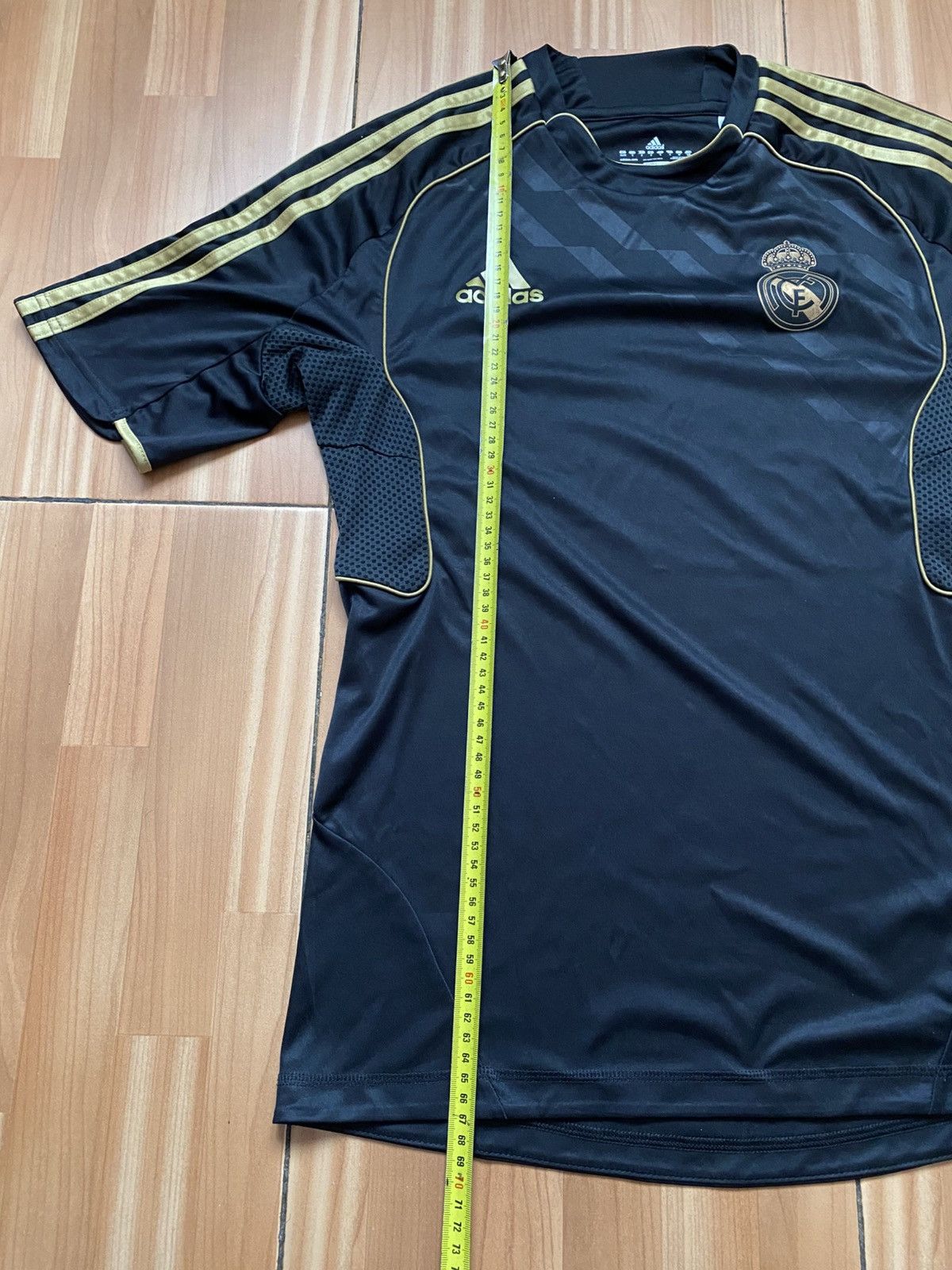 Adidas Adidas Real Madrid 2011/12 Training Football Shirt Size US S / EU 44-46 / 1 - 12 Thumbnail