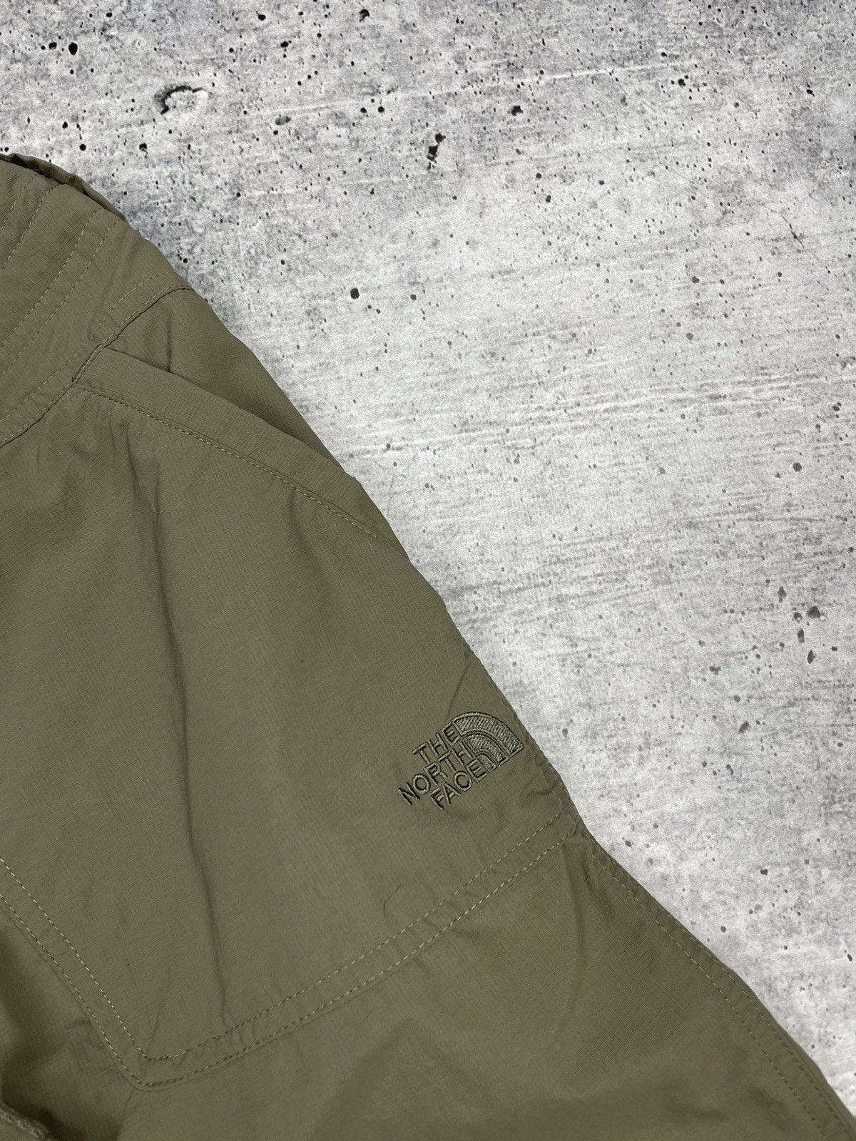 The North Face Vintage The North Face Y2K Style Tracking Outdoor Pants Size US 30 / EU 46 - 11 Thumbnail